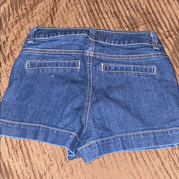 Shorts - Picture 2 of 2